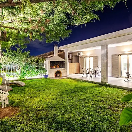 Garden Haven - Escape Amidst Greenery Feriehus