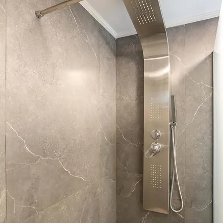 Feriehus Garden Haven - Escape Amidst Greenery *