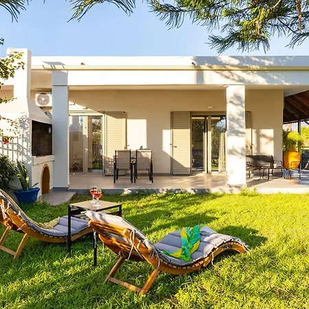 Garden Haven - Escape Amidst Greenery *