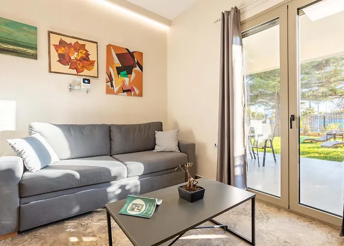 Garden Haven - Escape Amidst Greenery * Kalamata